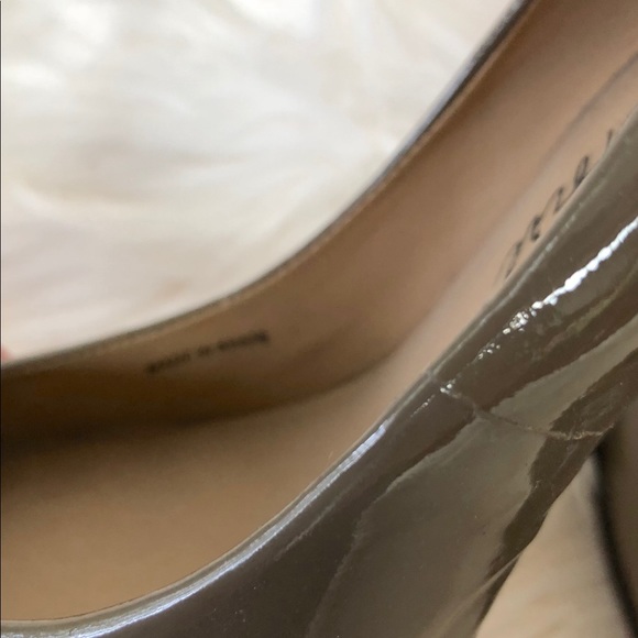 Pour La Victoire Gray Round Toe Leather Pumps 10 - Picture 3 of 6